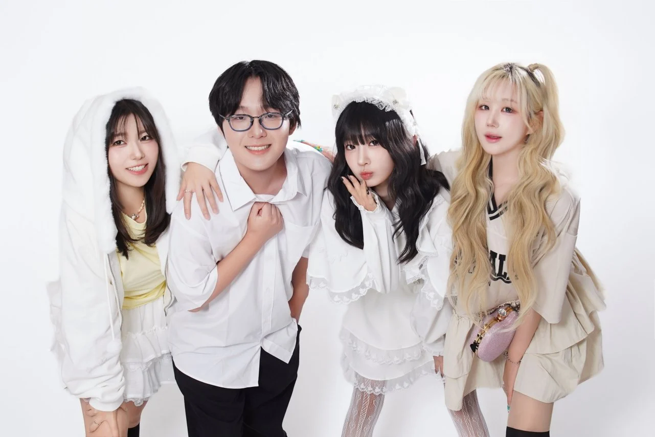 첫 미니 콘서트 트레일러 — 출연진 공식 단체사진